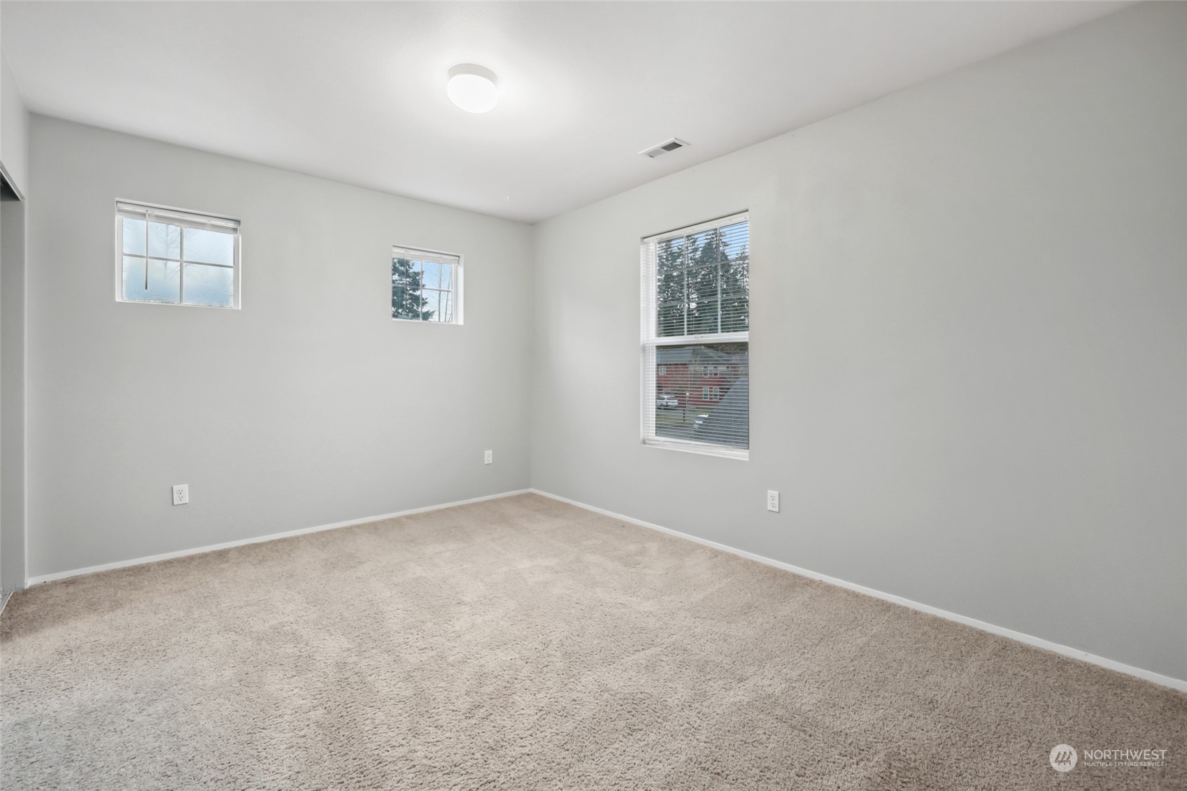 2248 Wallace Loop DuPont, WA 98327 - Photo 26 of 38 Gallery Image 26