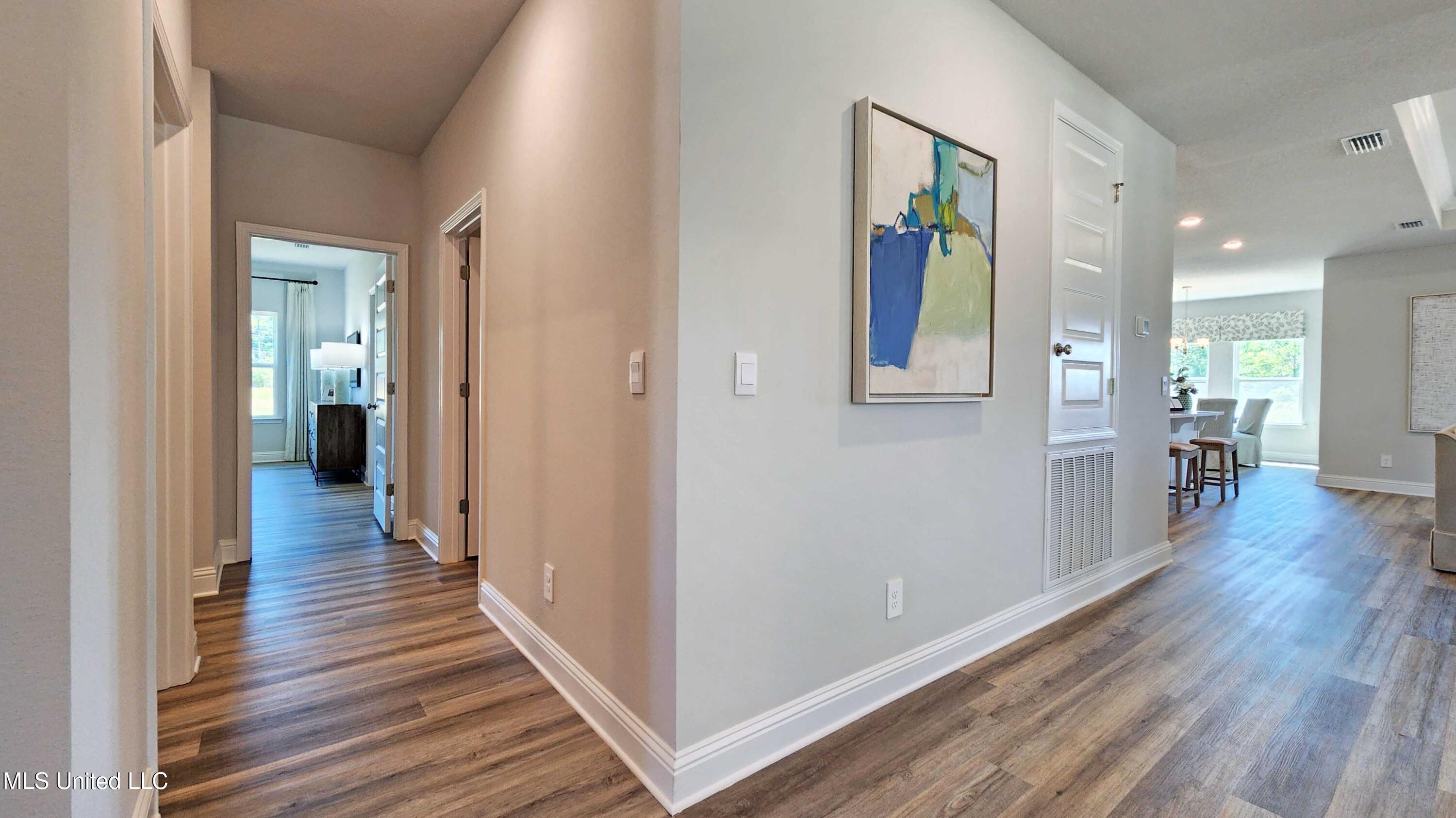 7761 Magnolia Loop Pass Christian, MS 39571 - Photo 23 of 37 Hallway