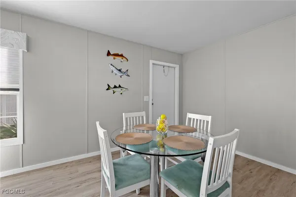 $2,300 | 1747 Beverly Drive, Naples, FL 34114