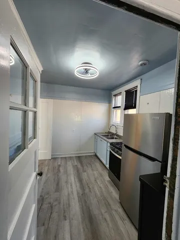 $1,400 | 7553 South Luella Avenue, Chicago, IL 60649