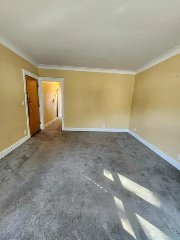 $1,400 | 7553 South Luella Avenue, Chicago, IL 60649