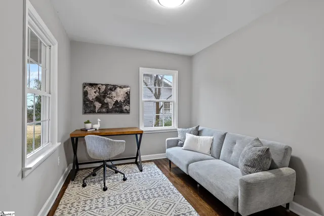 $284,900 | 9 Brooks Avenue, Greenville, SC 29617