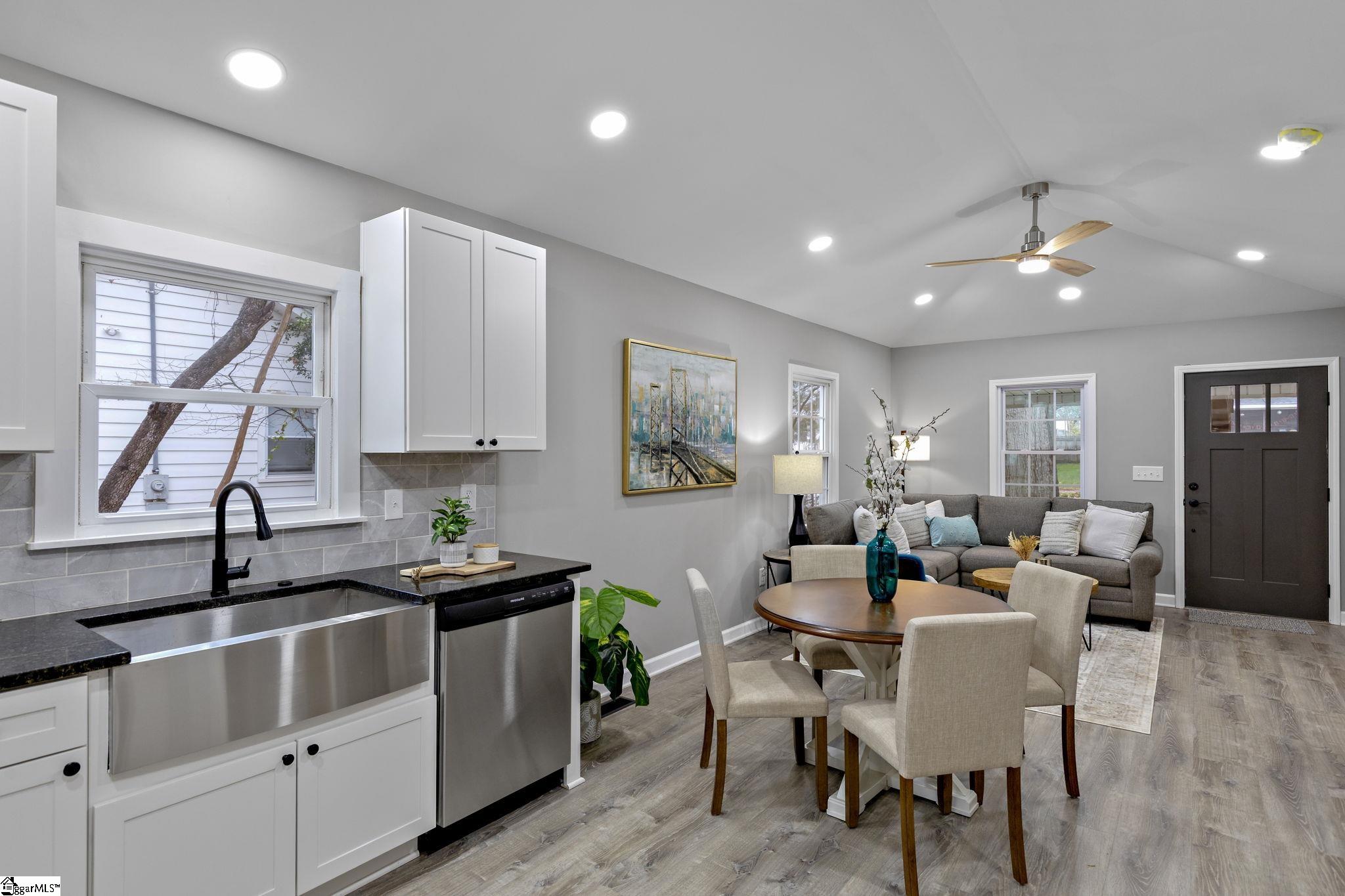 9 Brooks Avenue Greenville, SC 29617 - Photo 26 of 31