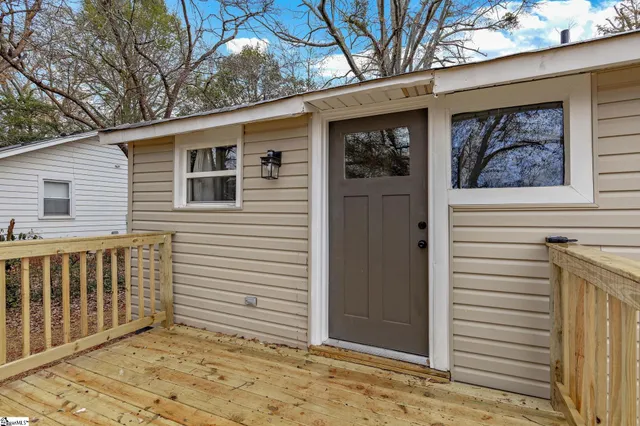 $284,900 | 9 Brooks Avenue, Greenville, SC 29617