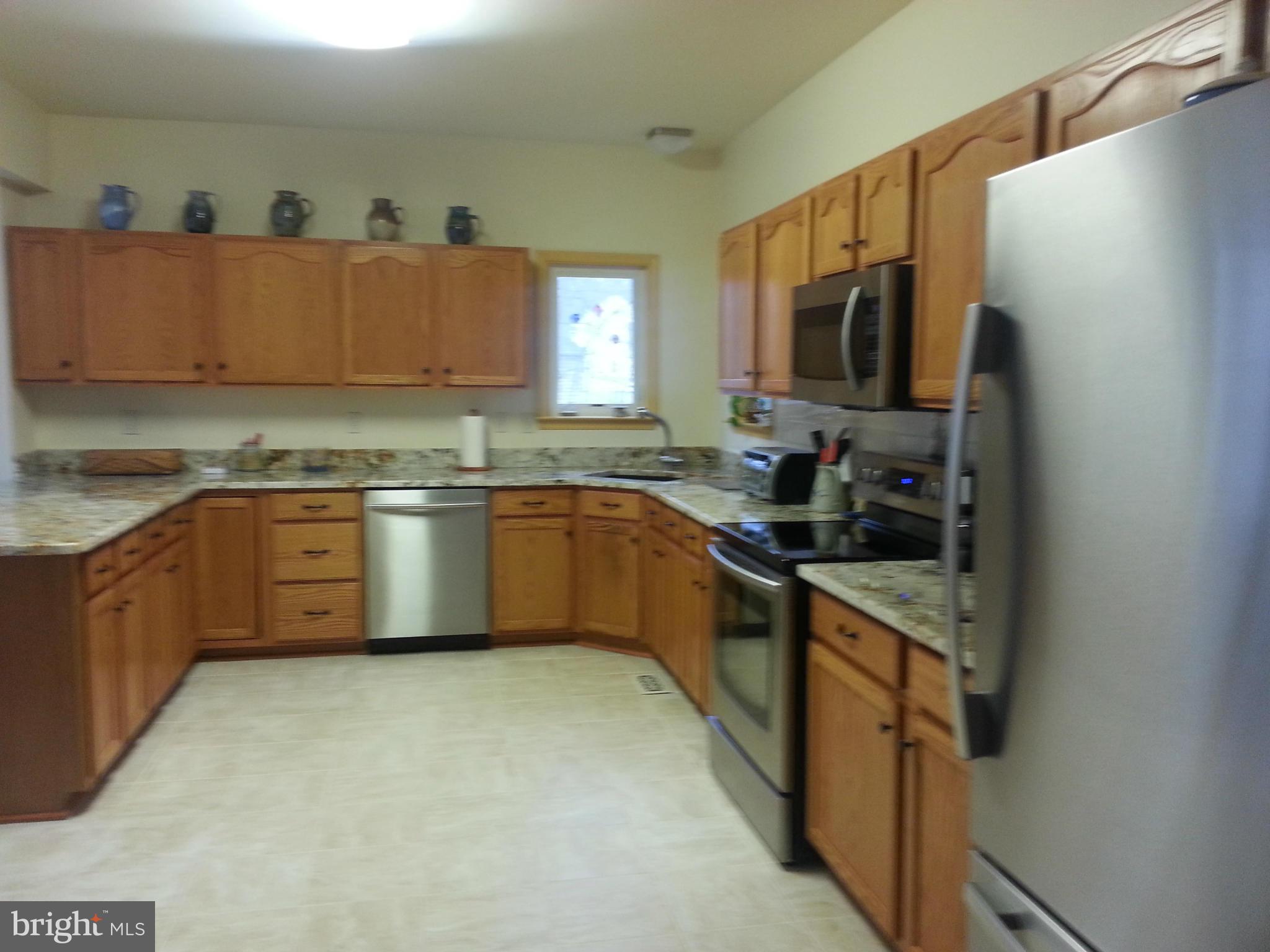 186 Walnut Creek Road Huntingtown, MD 20639 - Photo 10 of 22 Kitchen
