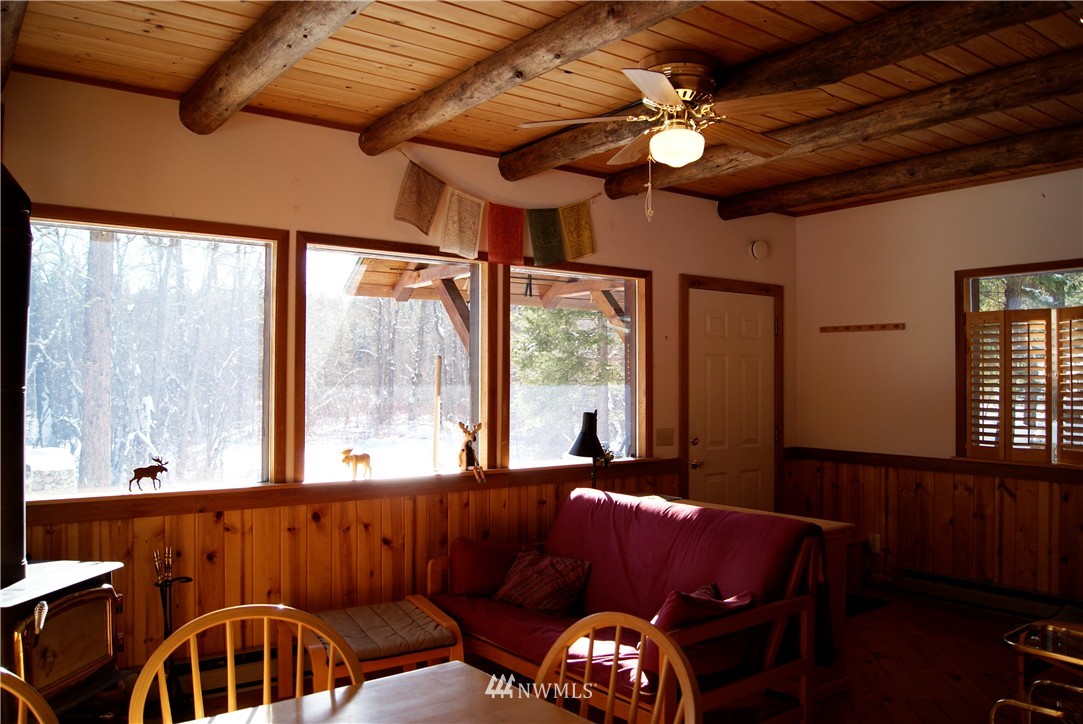 14 Heaton Road Winthrop, WA 98862 - Photo 4 of 25 Gallery Image 4