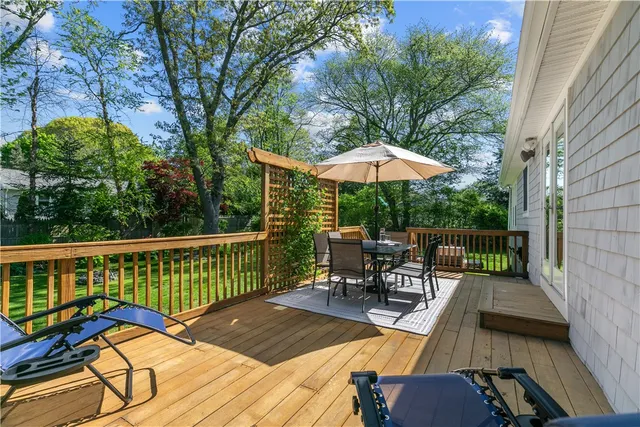 $2,750 | 46 Steamboat Street, Jamestown, RI 02835