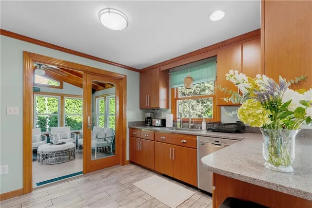 $2,750 | 46 Steamboat Street, Jamestown, RI 02835