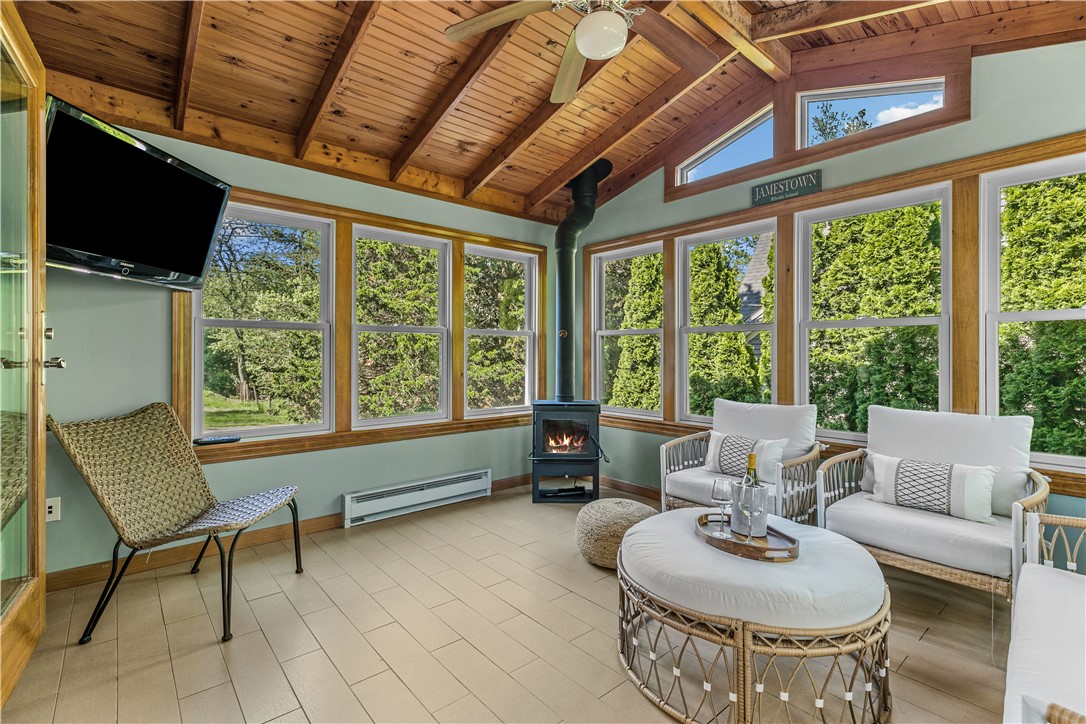 46 Steamboat Street Jamestown, RI 02835 - Photo 10 of 21