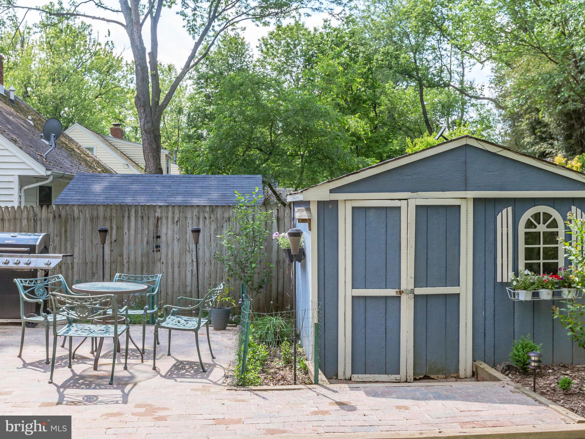 913 Robin Road Silver Spring, MD 20901 - Photo 27 of 30 Patio perfect for alfresco dining