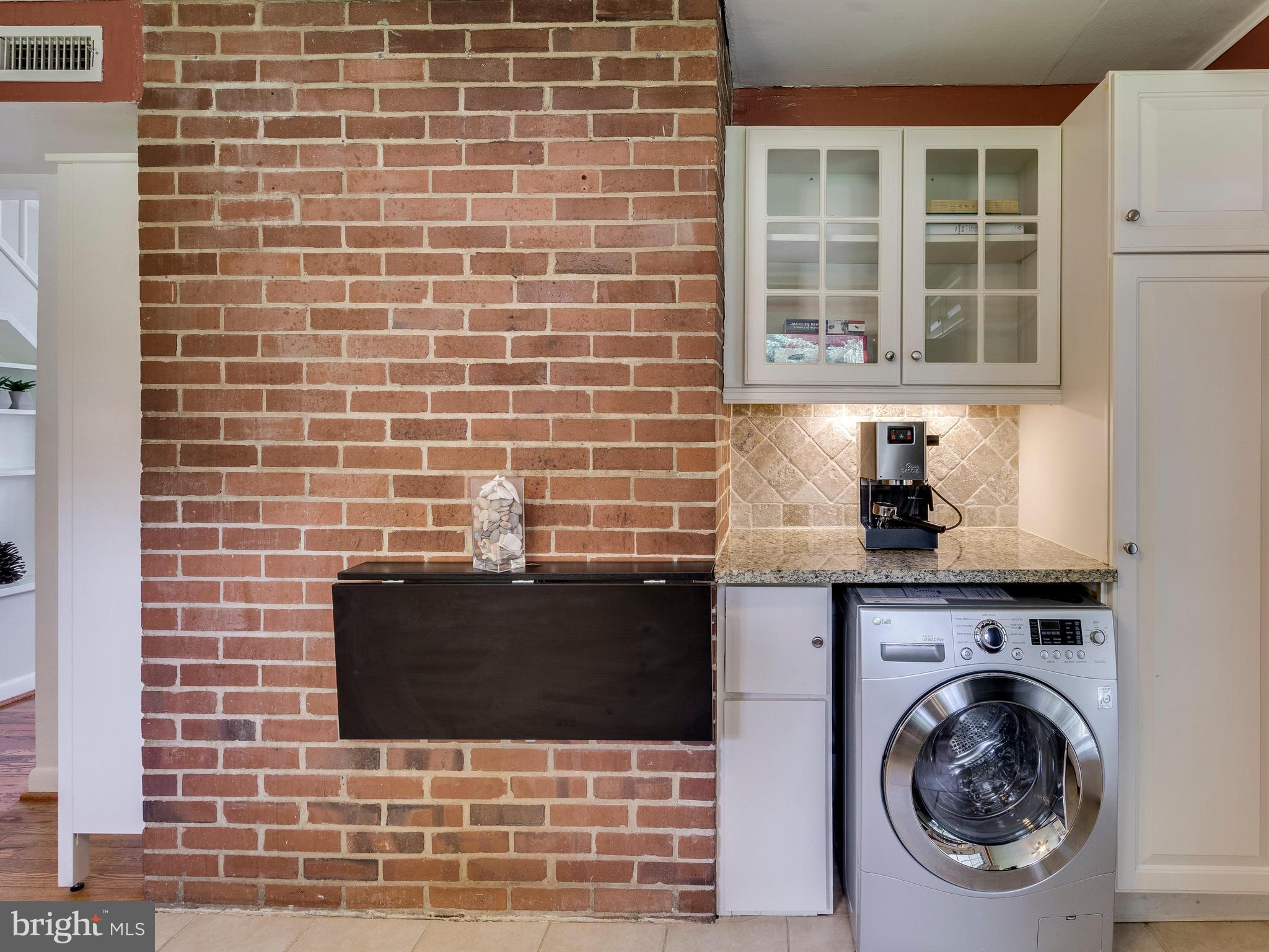 913 Robin Road Silver Spring, MD 20901 - Photo 6 of 30 Washer/dryer conveniently located in kitchen