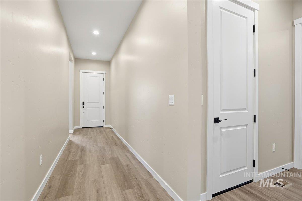 2292 North Ice Fire Avenue Star, ID 83669 - Photo 4 of 36