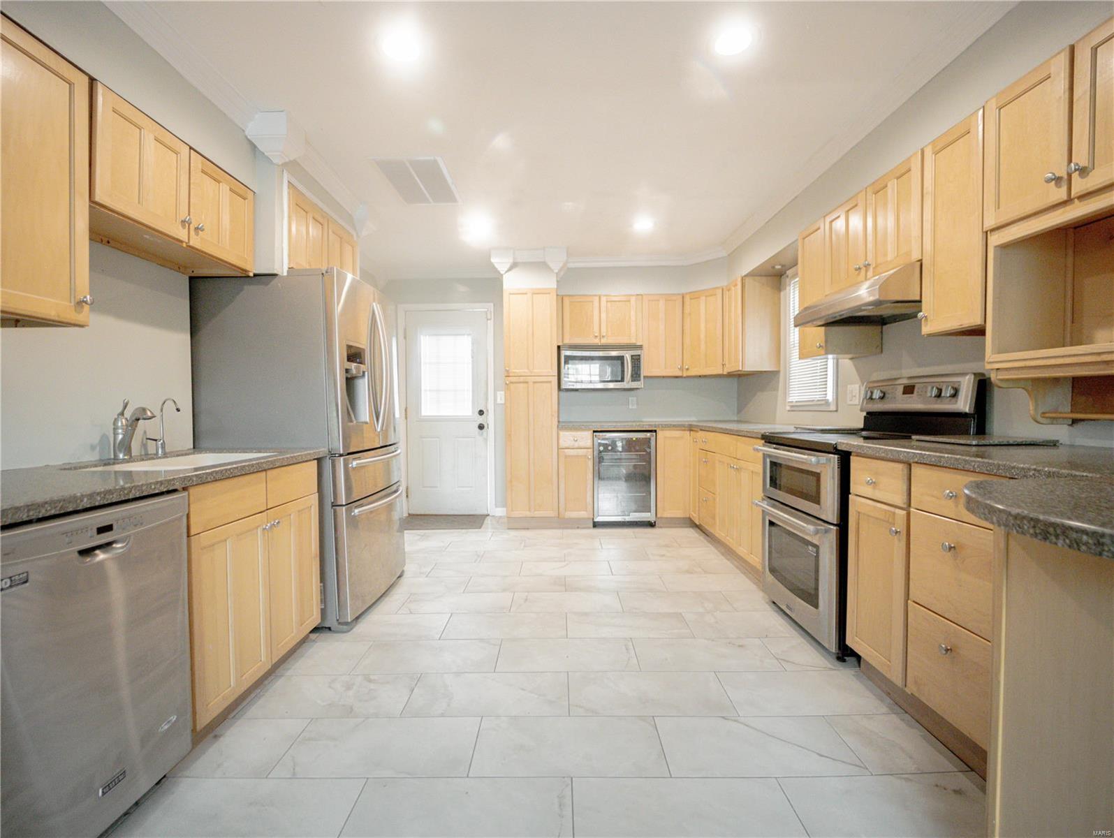 113 Walnut Ridge Drive Bethalto, IL 62010 - Photo 10 of 21 Gallery Image 10