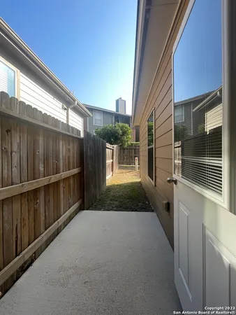 $1,800 | 7214 Sunny Day, San Antonio, TX 78240