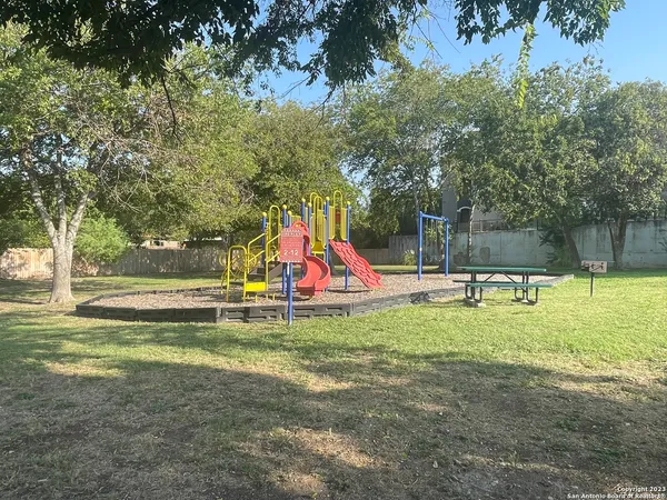 $1,800 | 7214 Sunny Day, San Antonio, TX 78240