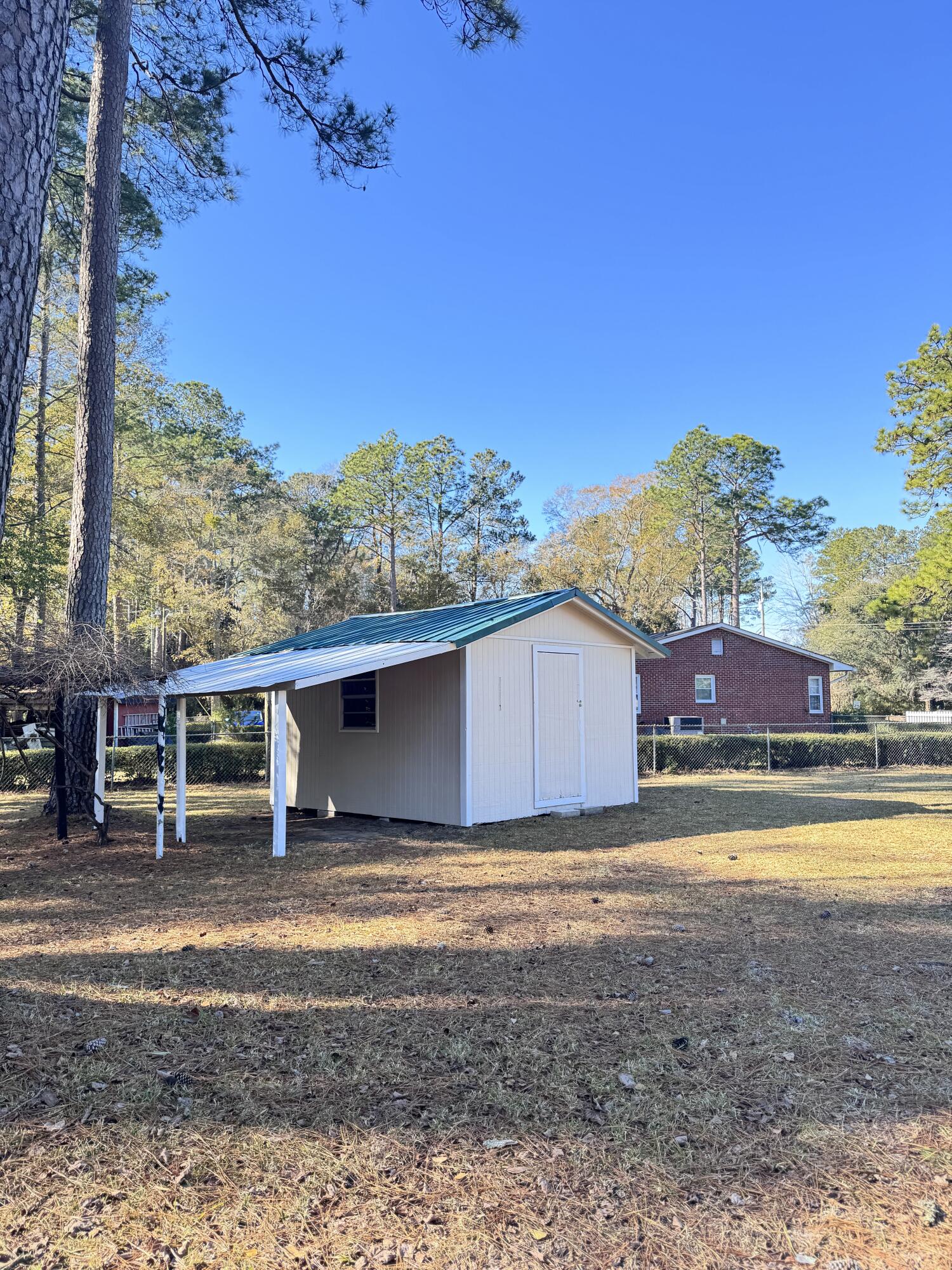 202 Briarwood Road Walterboro, SC 29488 - Photo 12 of 52 202 Briarwood Street