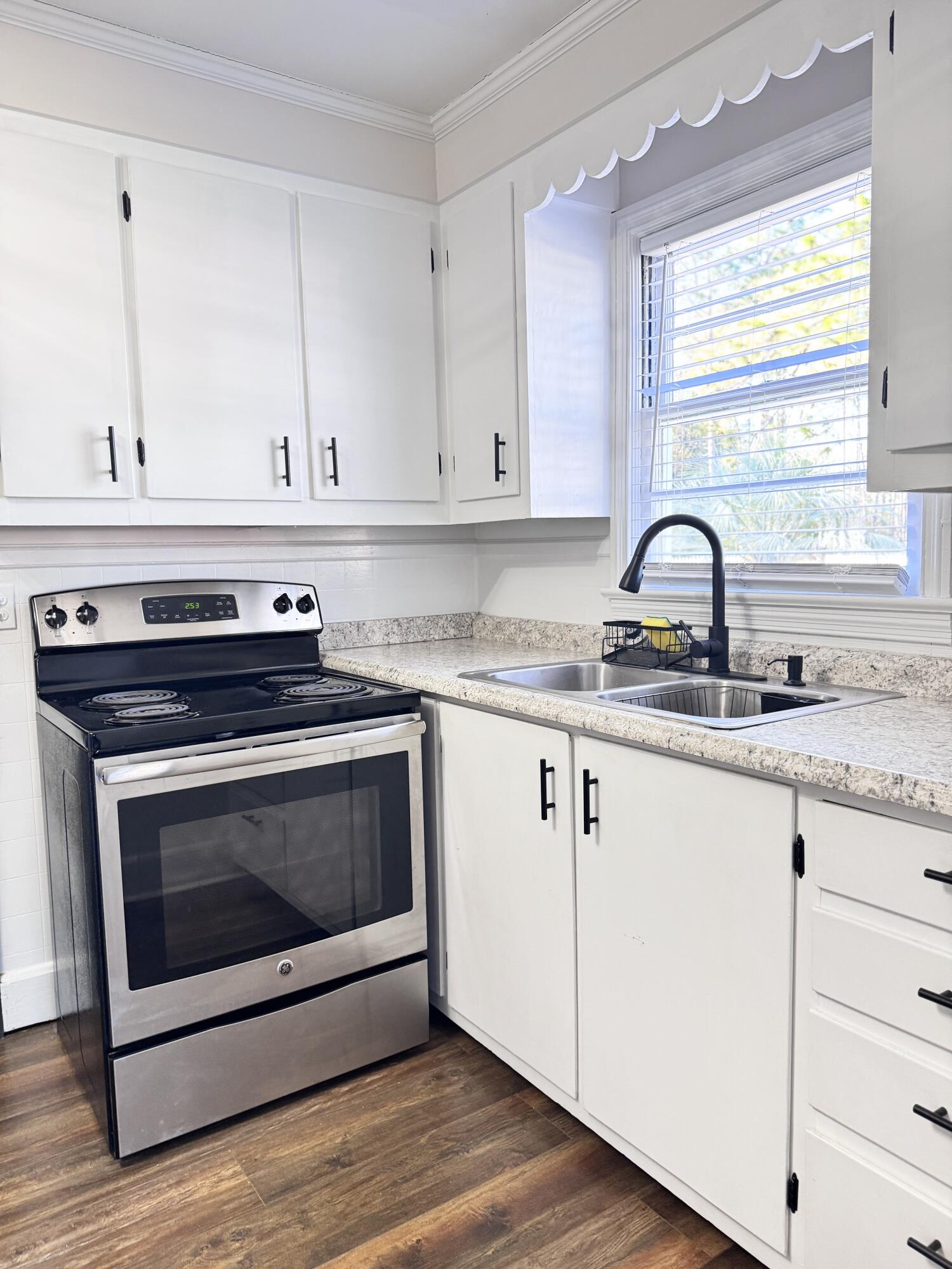 202 Briarwood Road Walterboro, SC 29488 - Photo 27 of 52 202 Briarwood Street