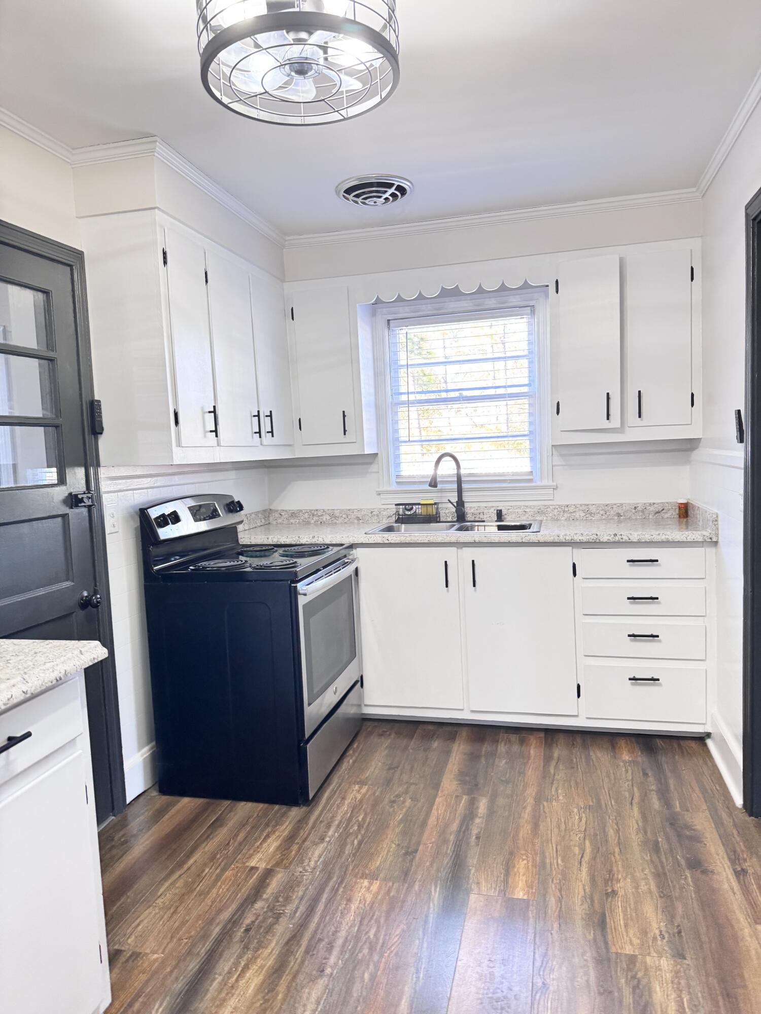 202 Briarwood Road Walterboro, SC 29488 - Photo 28 of 52 202 Briarwood Street