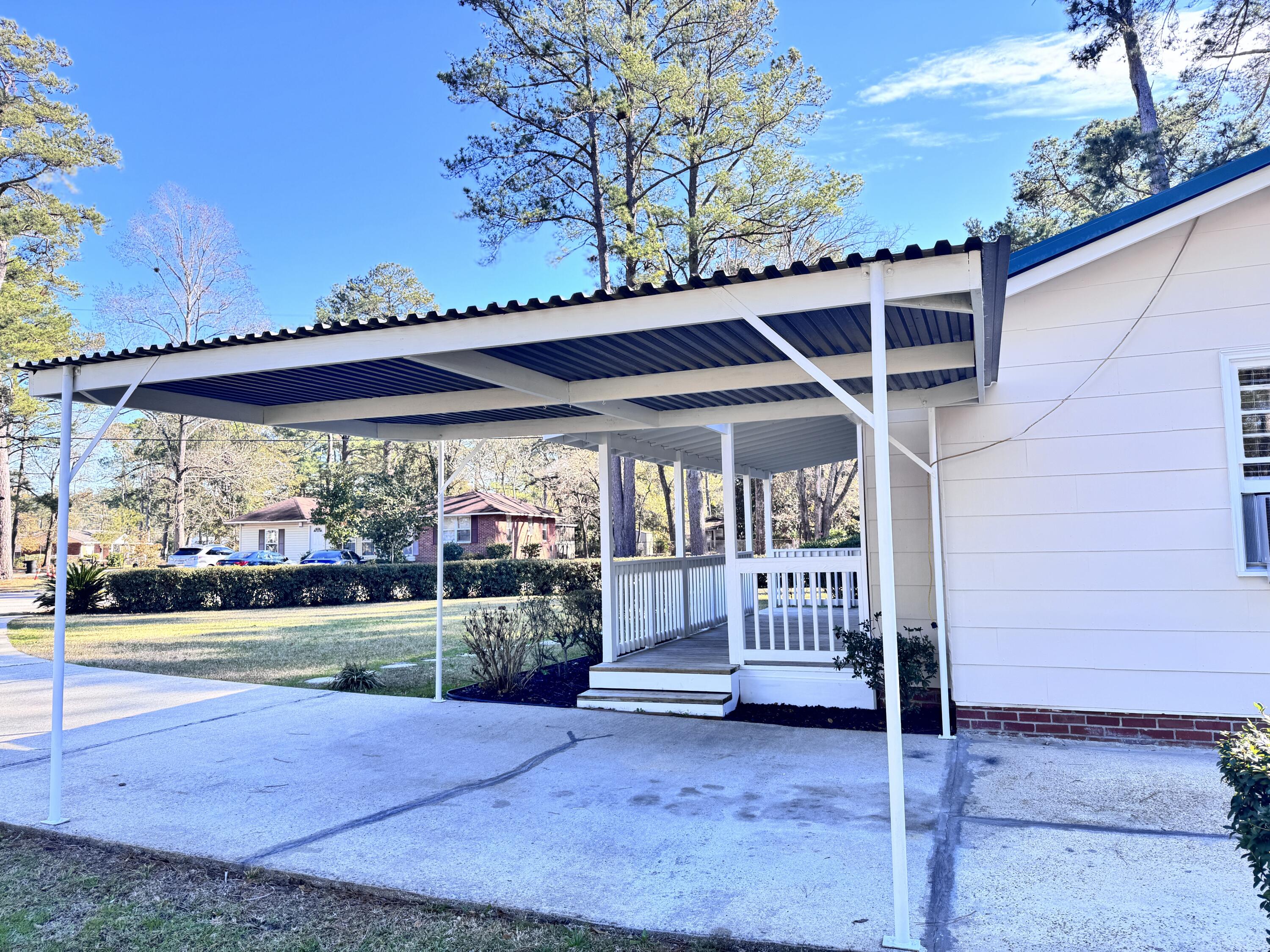 202 Briarwood Road Walterboro, SC 29488 - Photo 5 of 52 202 Briarwood Street