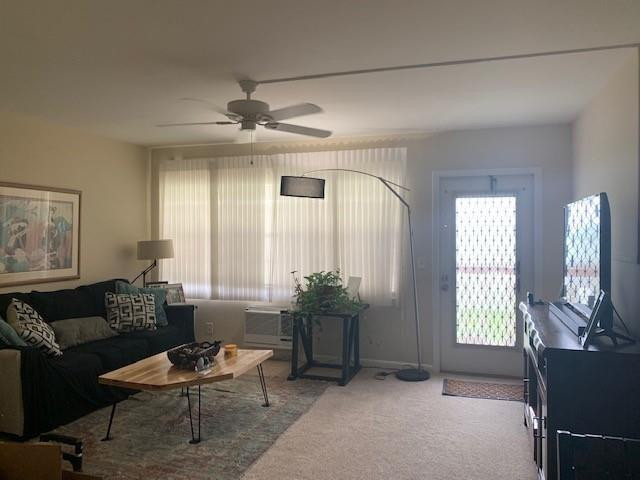 64 Preston F, Unit B Boca Raton, FL 33434 - Photo 4 of 19 Photo 4