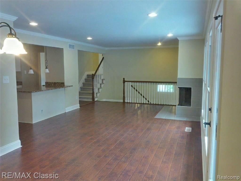 36124 Paddleford Road Farmington Hills, MI 48331 - Photo 6 of 22
