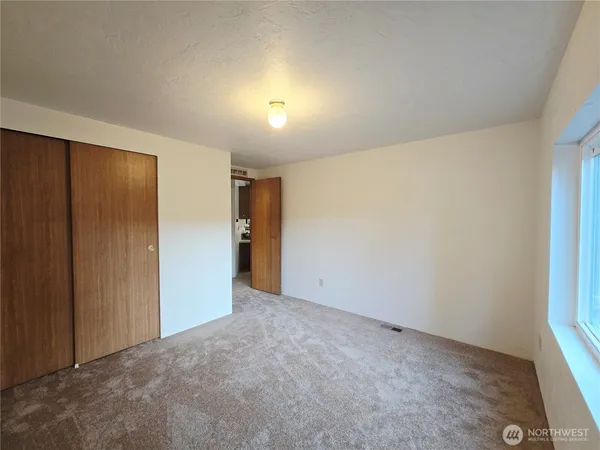 $210,000 | 221 Parkwood Boulevard, Sequim, WA 98382