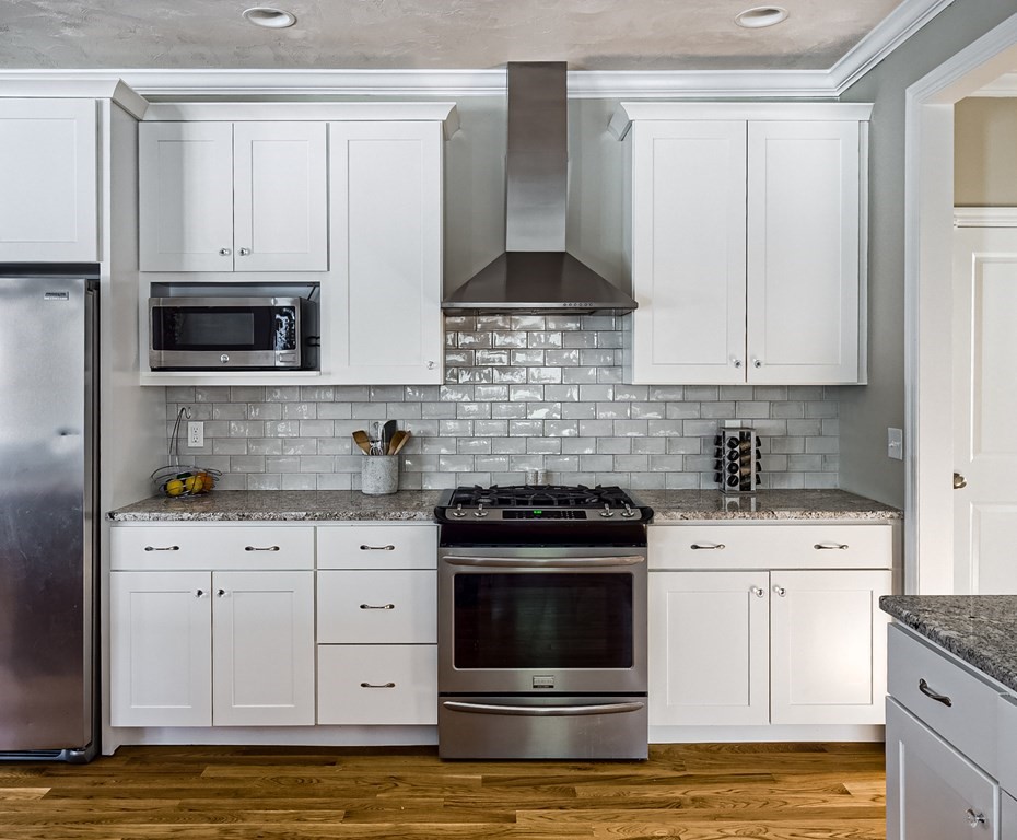 39 Jordan Road Holden, MA 01520 - Photo 8 of 35 Gallery Image 8