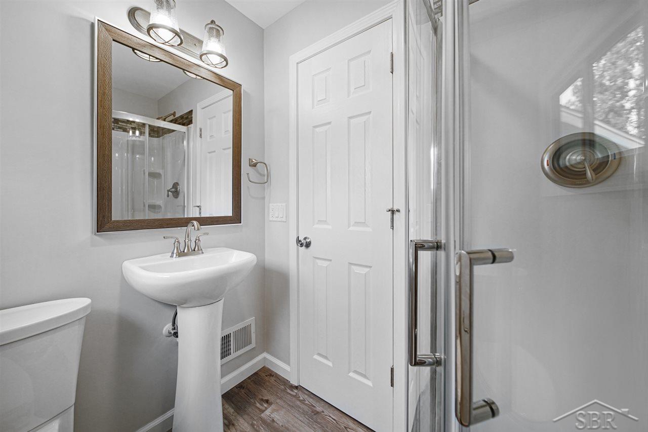 4664 Locust Road Saginaw, MI 48604 - Photo 22 of 39 50024908-21.JPG
