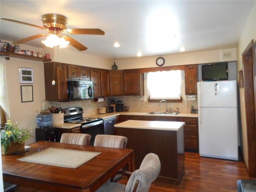 182 Adamson Road Marianna, PA 15345 - Photo 6 of 24 KITCHEN