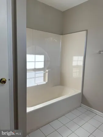 $3,250 | 30 Amesbury Court, Robbinsville, NJ 08691