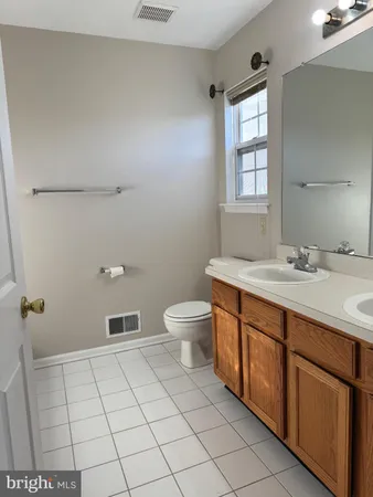 $3,250 | 30 Amesbury Court, Robbinsville, NJ 08691