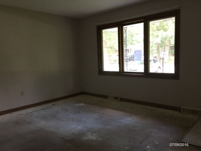 12465 Dunn Road Mishawaka, IN 46545 - Photo 7 of 10 Gallery Image 7