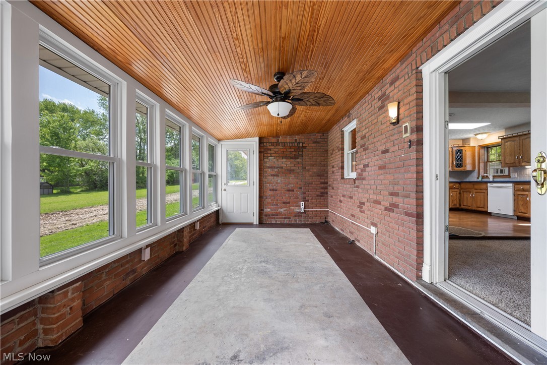 568 West Nimisila Road Akron, OH 44319 - Photo 12 of 37