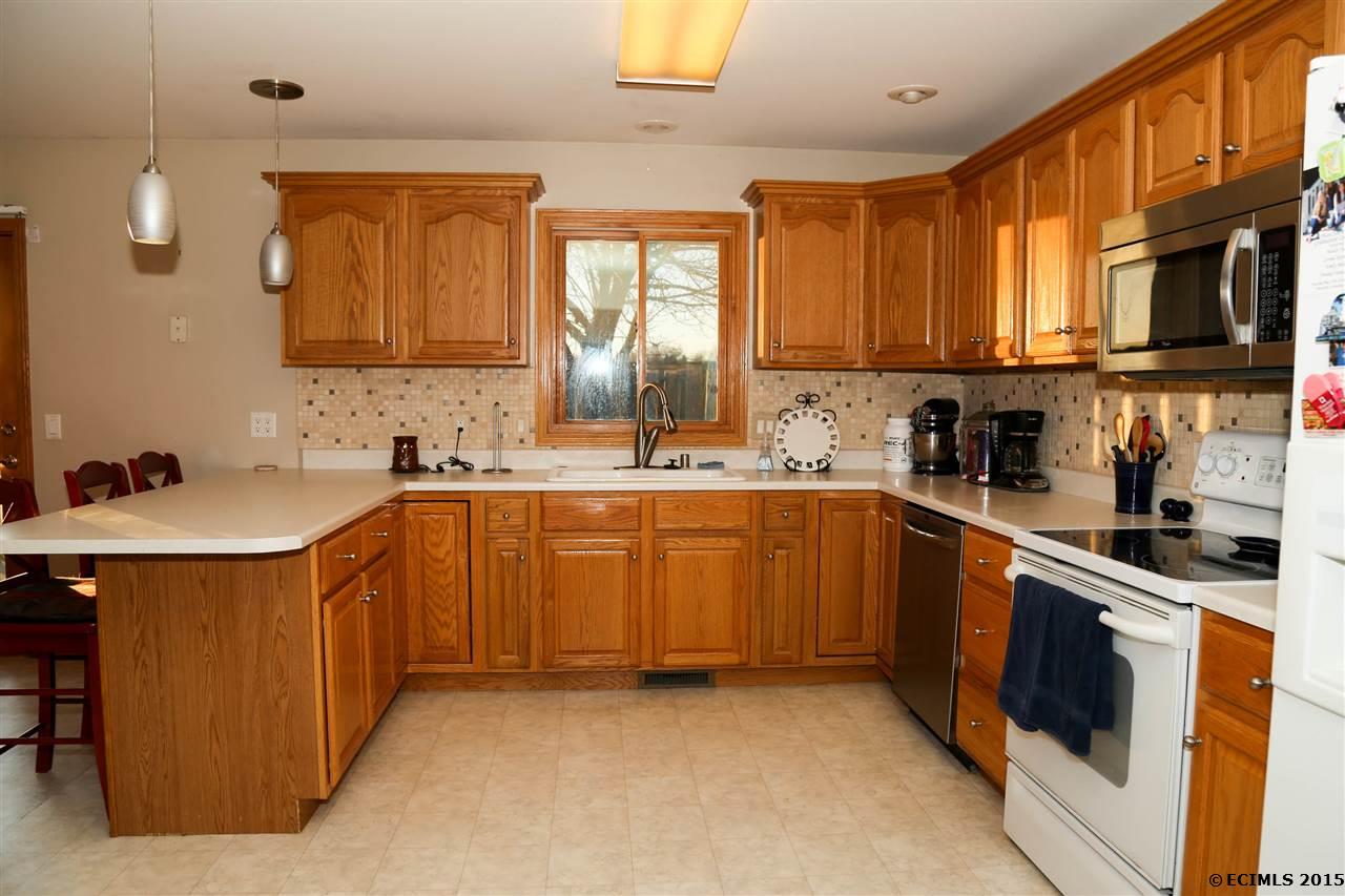 2301 Antler Ridge Drive Dubuque, IA 52002 - Photo 7 of 25 Gallery Image 7