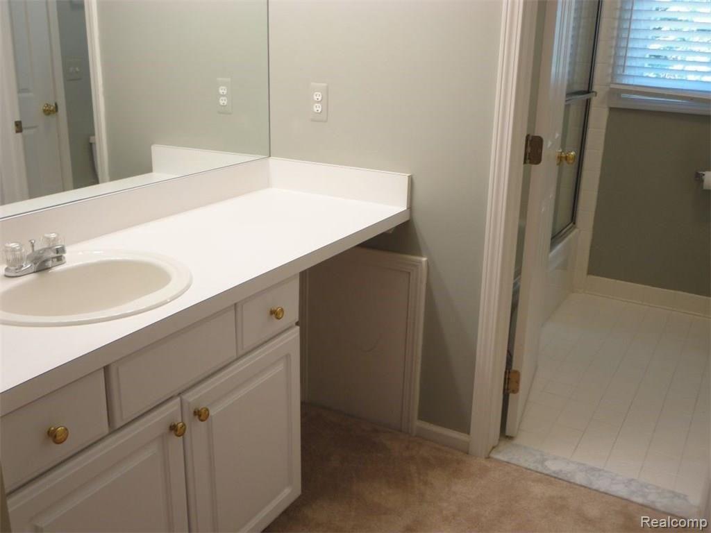 652 Cherry Tree Lane Rochester Hills, MI 48306 - Photo 25 of 42