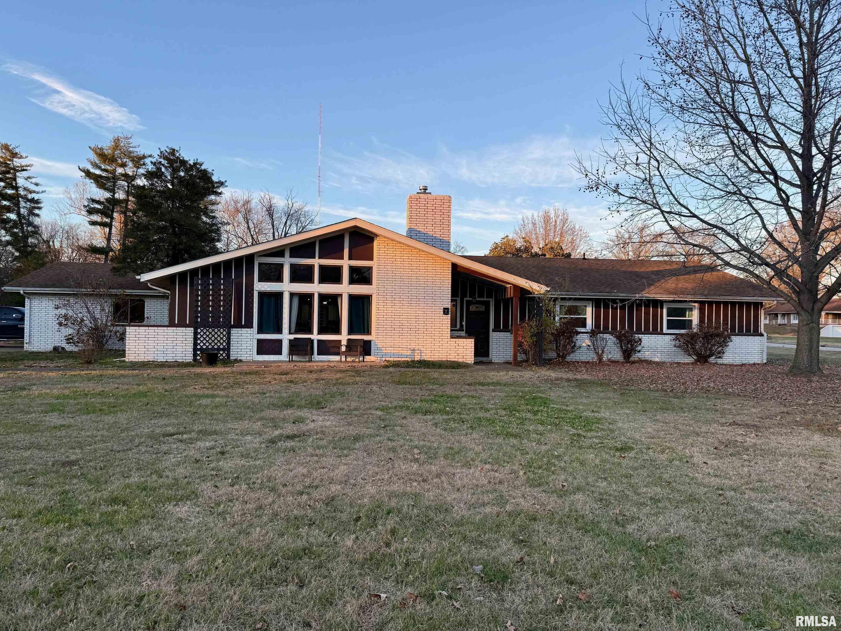 2 Pinewood Drive Carbondale, IL 62901 - Photo 1 of 21