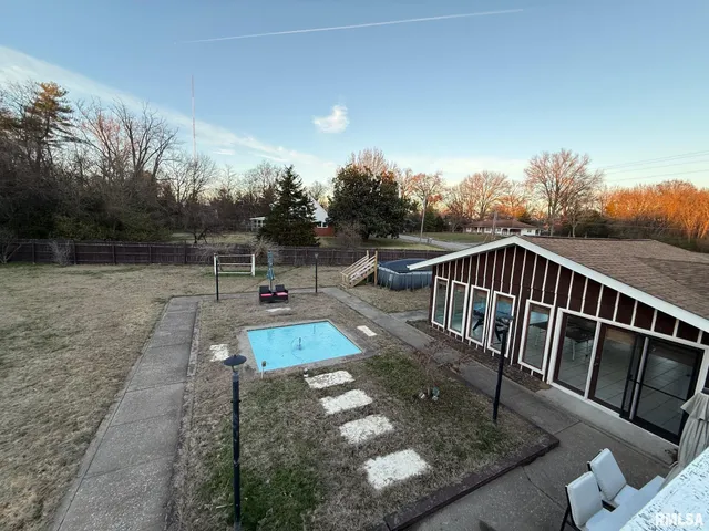 $298,000 | 2 Pinewood Drive, Carbondale, IL 62901