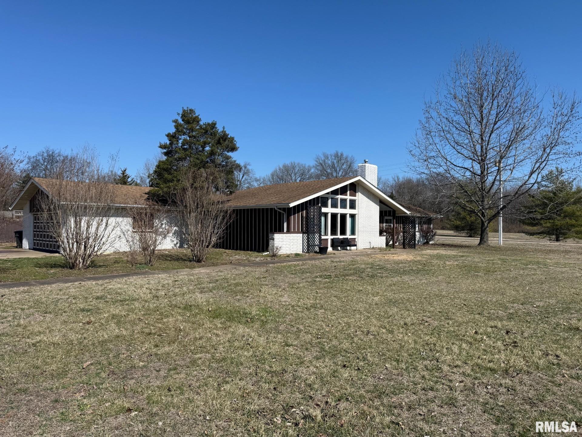 2 Pinewood Drive Carbondale, IL 62901 - Photo 2 of 27