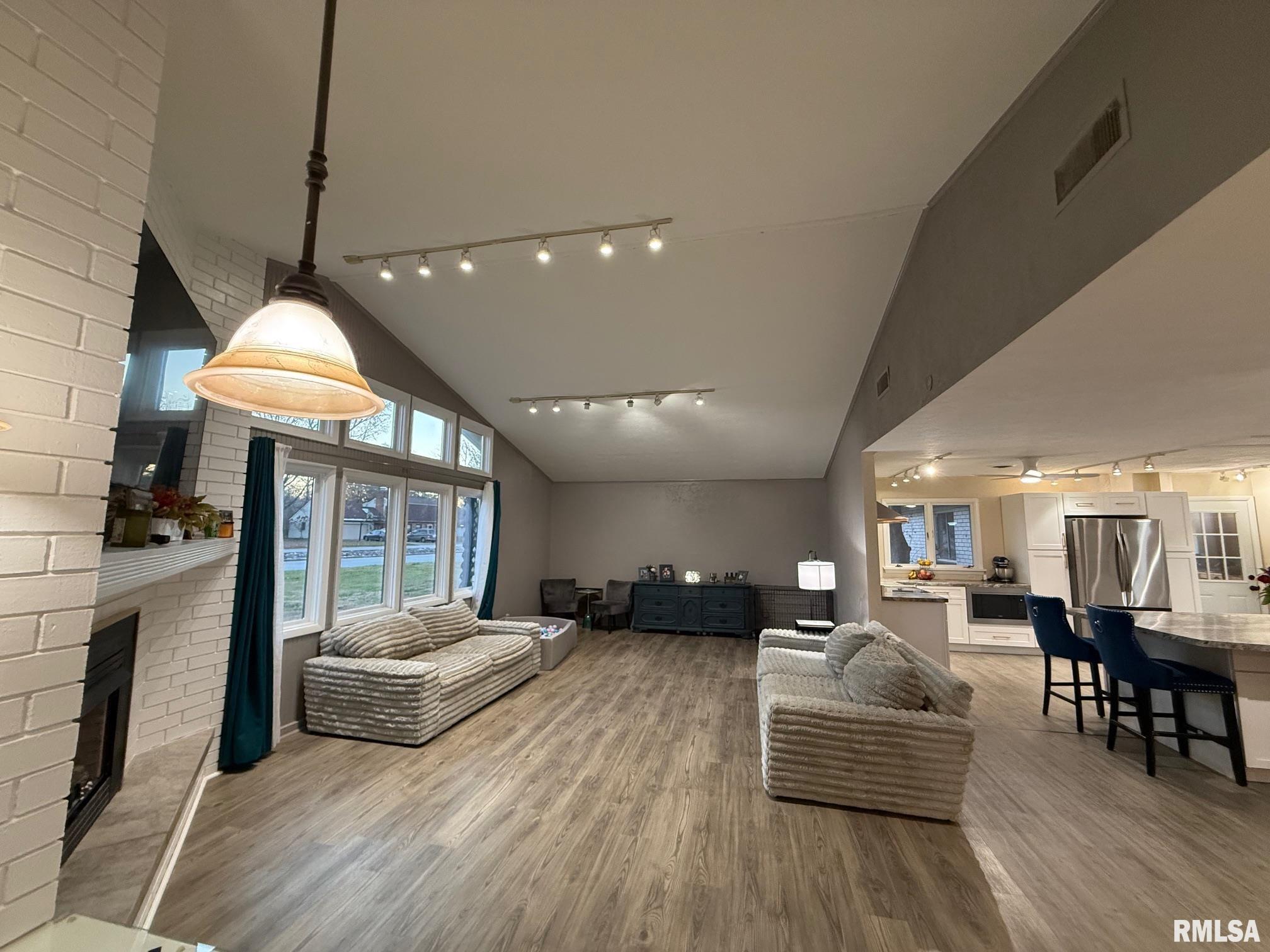 2 Pinewood Drive Carbondale, IL 62901 - Photo 5 of 21