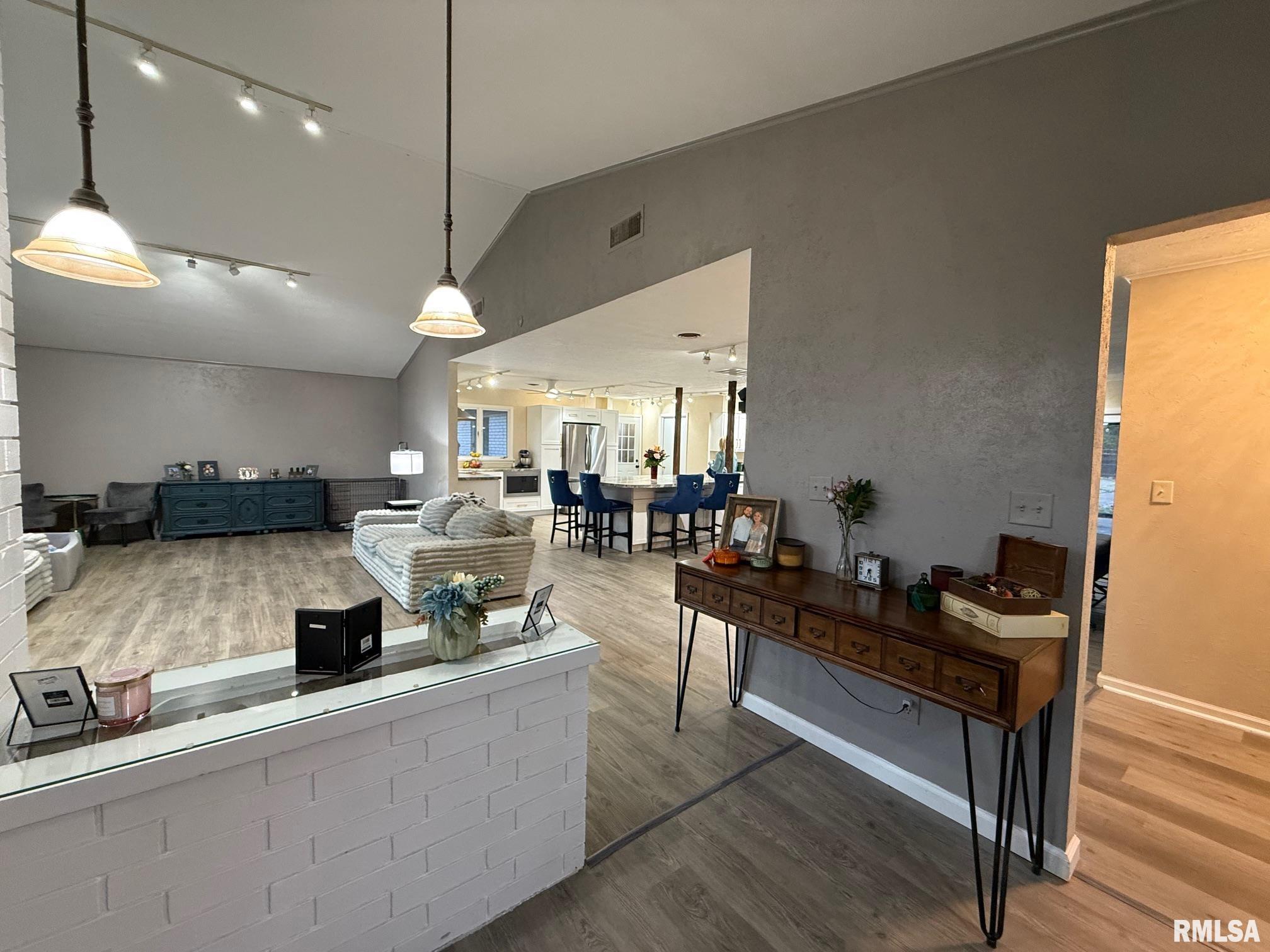 2 Pinewood Drive Carbondale, IL 62901 - Photo 10 of 27