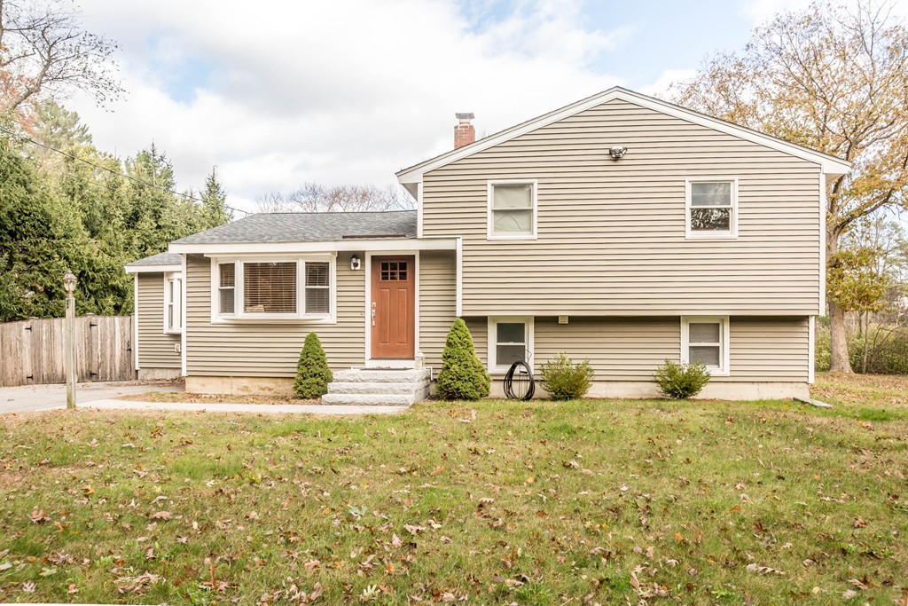84 Bellflower Road Billerica, MA 01821 - Photo 2 of 28