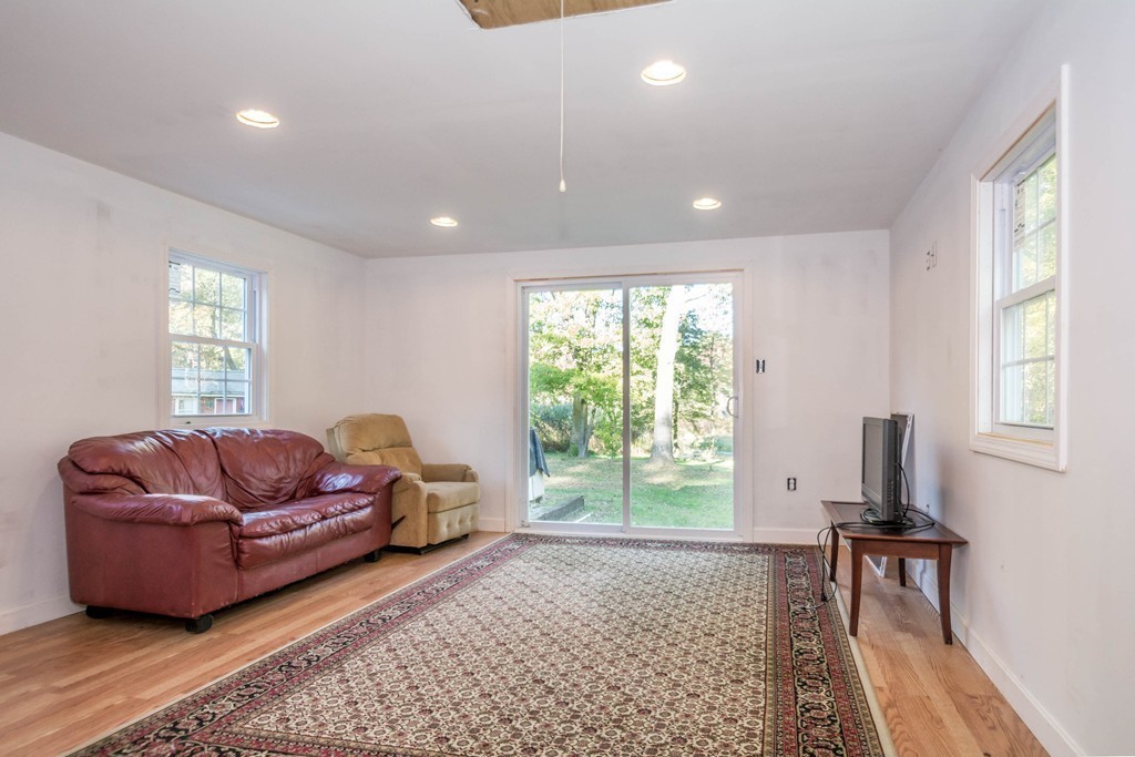 84 Bellflower Road Billerica, MA 01821 - Photo 26 of 28