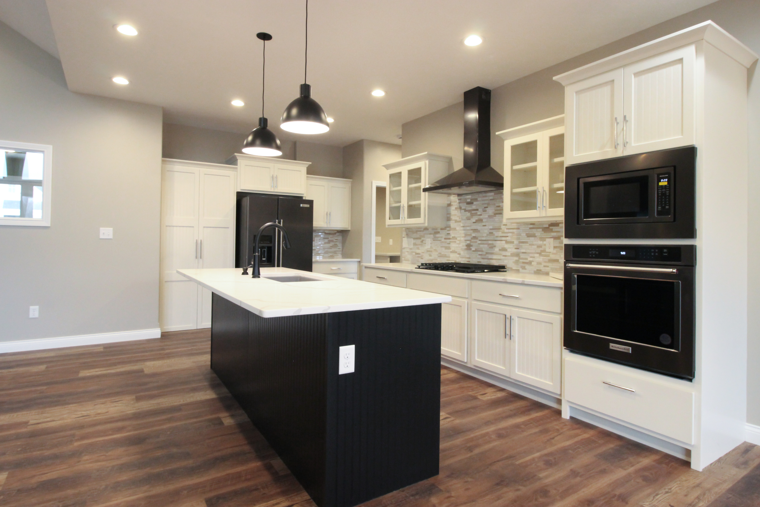 3749 Maple Ridge Drive Columbus, IN 47201 - Photo 2 of 3 Gallery Image 2