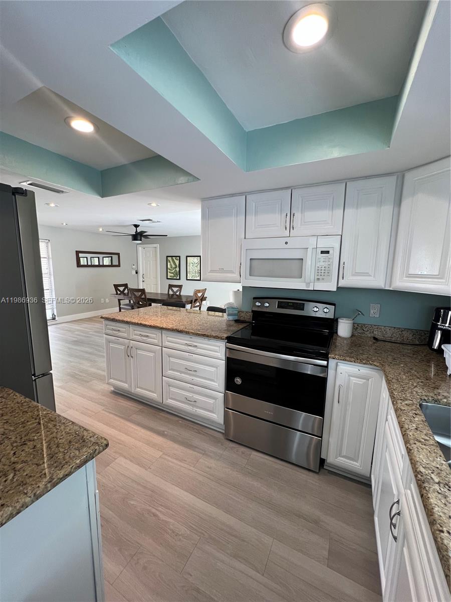 7328 Pebble Beach Road Fort Myers, FL 33967 - Photo 18 of 32