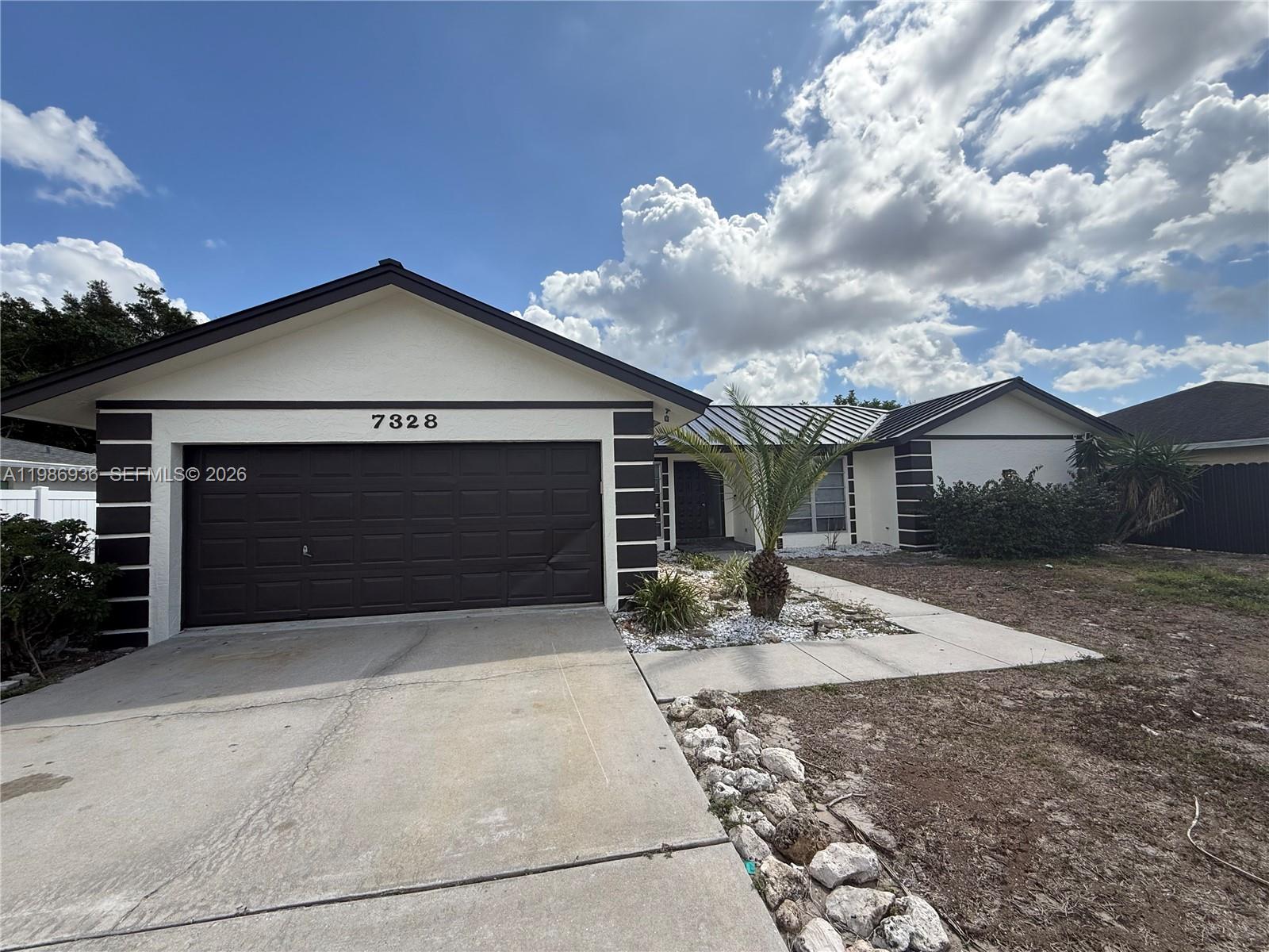 7328 Pebble Beach Road Fort Myers, FL 33967 - Photo 2 of 32