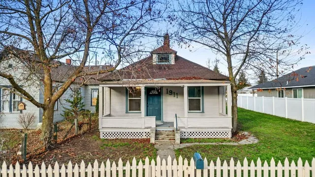 $232,400 | 1911 East 6th Avenue, Spokane, WA 99202
