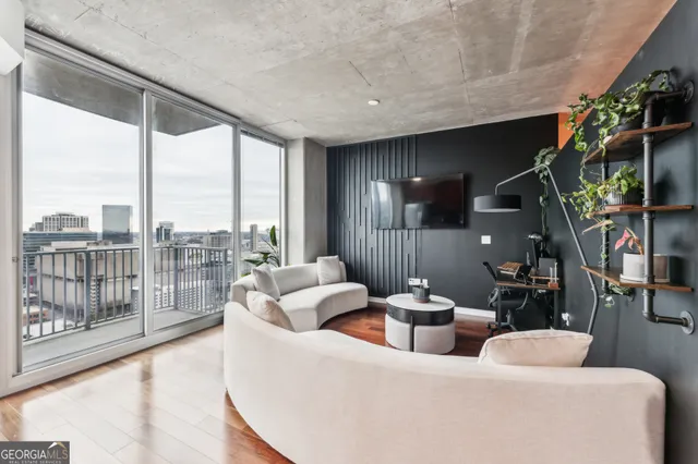 $250,000 | 400 West Peachtree Street Northwest, Unit 2810, Atlanta, GA 30308