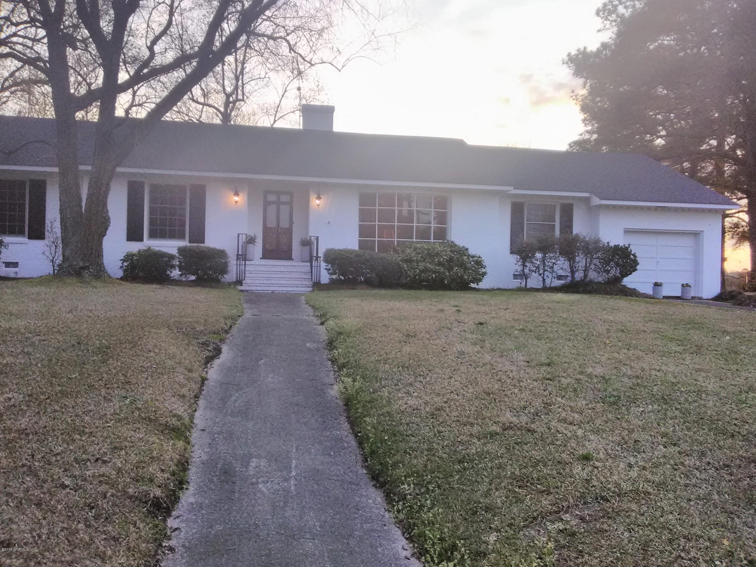 1710 Hardee Road Kinston, NC 28504 - Photo 1 of 12 front