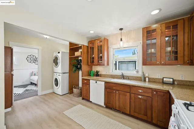 $689,000 | 4415 Fleming Avenue, Oakland, CA 94619