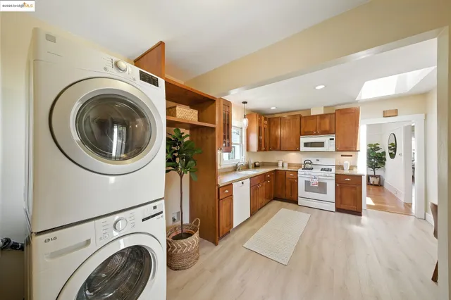 $689,000 | 4415 Fleming Avenue, Oakland, CA 94619